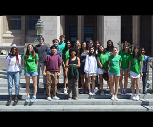YSP-REACH students on the steps of Suzzalo library.